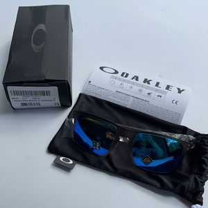 Oakley Holbrook sunglasses